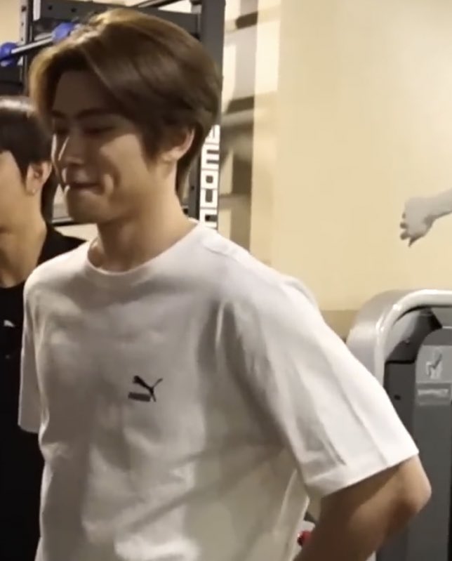 : พี่ๆวิทกีฬาเขาไปมอตั้งแต่เช้าวันจันทร์เลยว่ะ