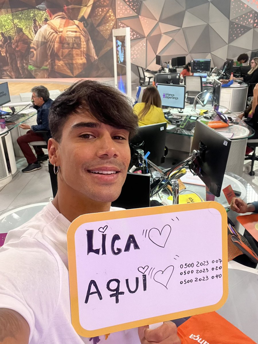 Crian_Esperanca's tweet photo. Doar é #Fantástico! Liga pra esses lindos que tão com a gente no Mesão da Esperança ✨ #CriançaEsperança

📞 0500 2023 007 
📞 0500 2023 020
📞 0500 2023 040

Ou doe pela chave Pix: esperanca@unesco.org! https://t.co/bH5CTOsShx