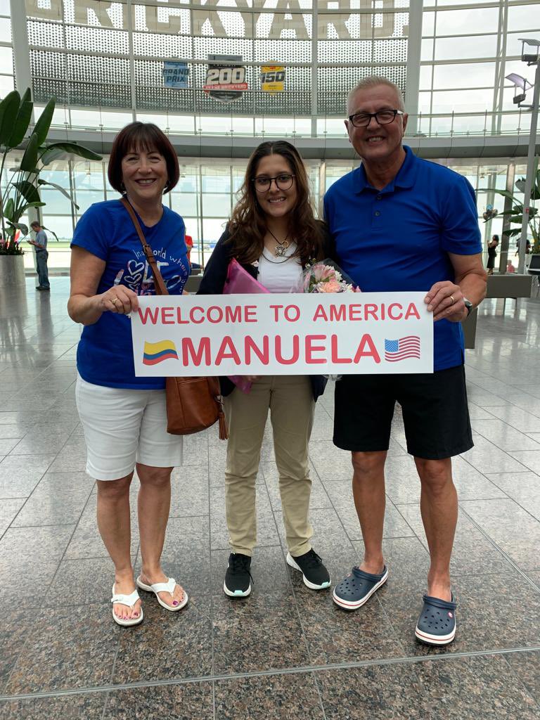 RotarioSevilla's tweet image. La joven sevillana Manuela Barona Mejia viajó a los 🇺🇸 para su experiencia de Intercambista rotaria en el Club Rotario de Monticello (Virginia). Muchos éxitos!!  #rotary #Distrito4281 #clubRotario