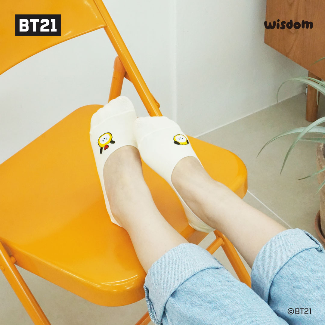 Wisdomglobiz's tweet photo. 깔끔하게 신기 좋은✨
신었을 때 착 감기는 매일 손이 가는 💚
양발이 표정이 다른 유니크한 양말🧦
여���이 지나가기 전에 신어보아요🌷

BT21 minini 페이크 삭스

https://t.co/R5CLWiFx6E

#UNIVERSTAR #BT21minini #BT21 #KOYA #RJ #SHOOKY #MANG #CHIMMY #TATA #COOKY #VAN #양말 #페이크삭스 https://t.co/yXQybBKPEd