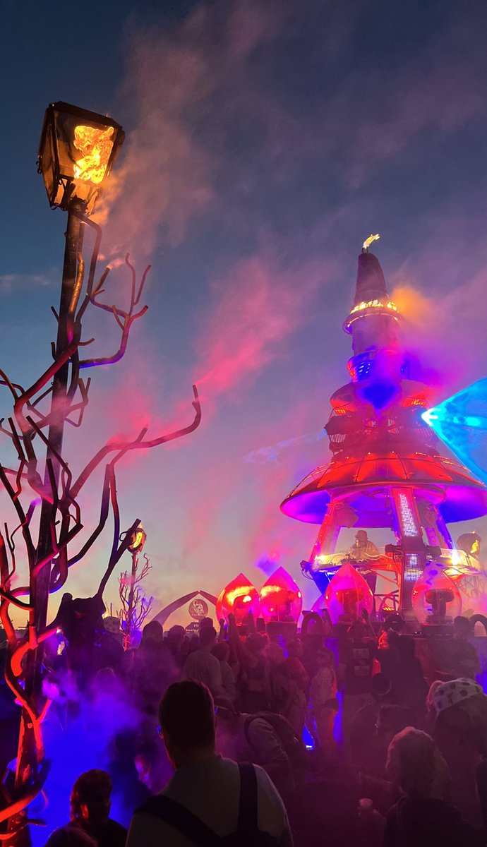 ST3AMCo's tweet photo. COULD YOU BE LOVED…
By DJ @Krafty_Kuts
And his #ArtOfDJing
On the @A_rcadia Afterburner at #ValleyFest
AHHHHH YEEEAAAHHHH!!!!
His #ArtConnects👊
Helping us ignite the #CreativityRevolution23✊
See https://t.co/ZqBVdSjPvM https://t.co/mM3Me9U3SQ