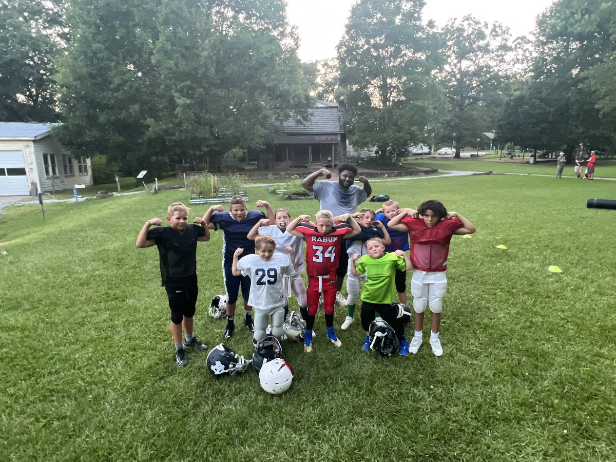 DesmondLowery5's tweet photo. Been blessed to do what I love full time! 

Gotta Go Hard Training we done built this thing from the ground! https://t.co/ERBBfNbYWe