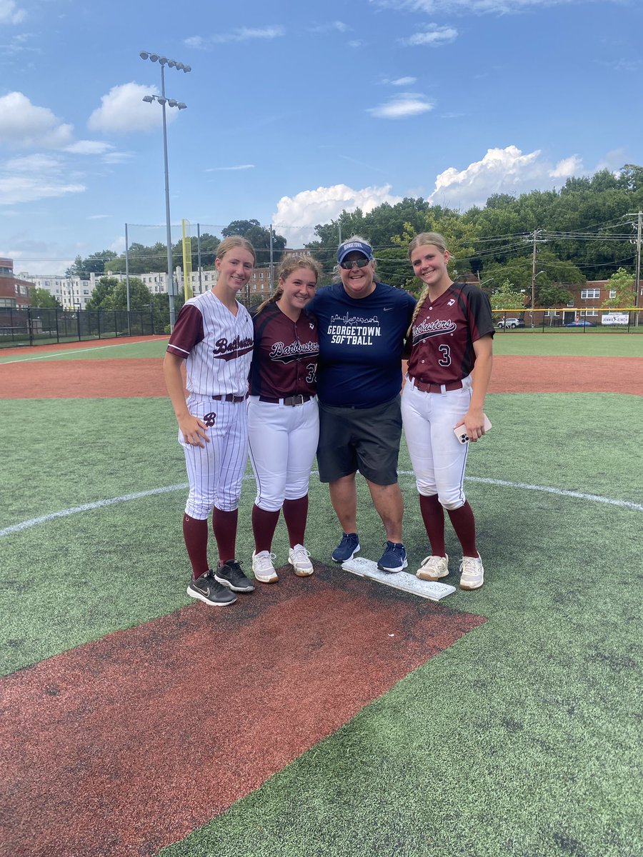 Thank you <a href="/HoyaSoftball/">Georgetown Softball</a> for having a great camp the past two days! I had so much fun and learned a lot from @HoyasCoachPat, <a href="/gabrielaelvina/">Gabriela Elvina</a>, and the Georgetown players! Can’t wait to be back soon. <a href="/HoyaSBCamps/">Hoya Softball Camps</a> <a href="/BatbustersHaas/">NJ Batbusters Haas</a> <a href="/BatbustersGorab/">NJ Batbusters Gorab</a>