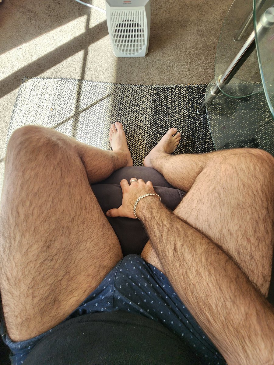 TheYvanoe's tweet photo. Who's going to be toe cleaner ? 

➡️ https://t.co/7VexuAOqiv ⬅️
.
.
#cashmaster #feetmaster #findom #cashpig #paypig #frenchfeet #cashslaves #footfetish #alpha
#pés #pieds #hairy #bulge #bulto #cashdrain #bigdick #bigcock #dotado https://t.co/oTBS7V5EMP