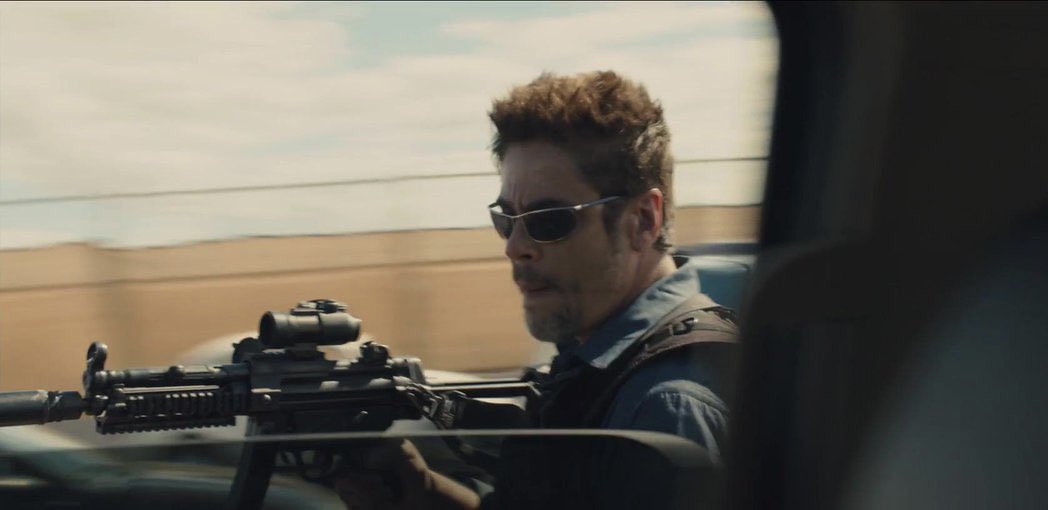 Lenscap's tweet photo. ‘Sicario’ (2015)
dir. Denis Villeneuve
dp. Roger Deakins https://t.co/AHckL6EDM1