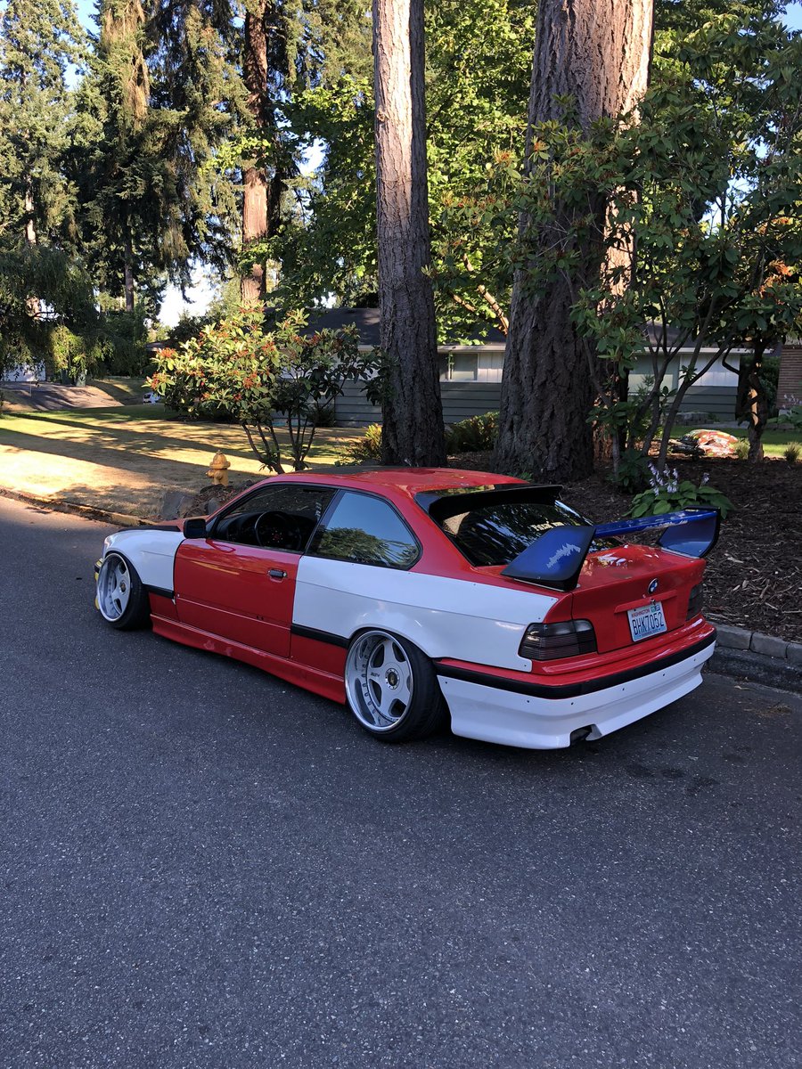 Naked stance car