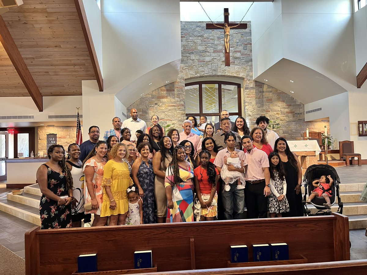 DeniseCarter71's tweet photo. The Boss Babes are enjoying Amelia’s Baptism. #lastias @renee_ivory @micheleshampoe @MsChen333 @mariearnmen https://t.co/HbOwfcwSlr