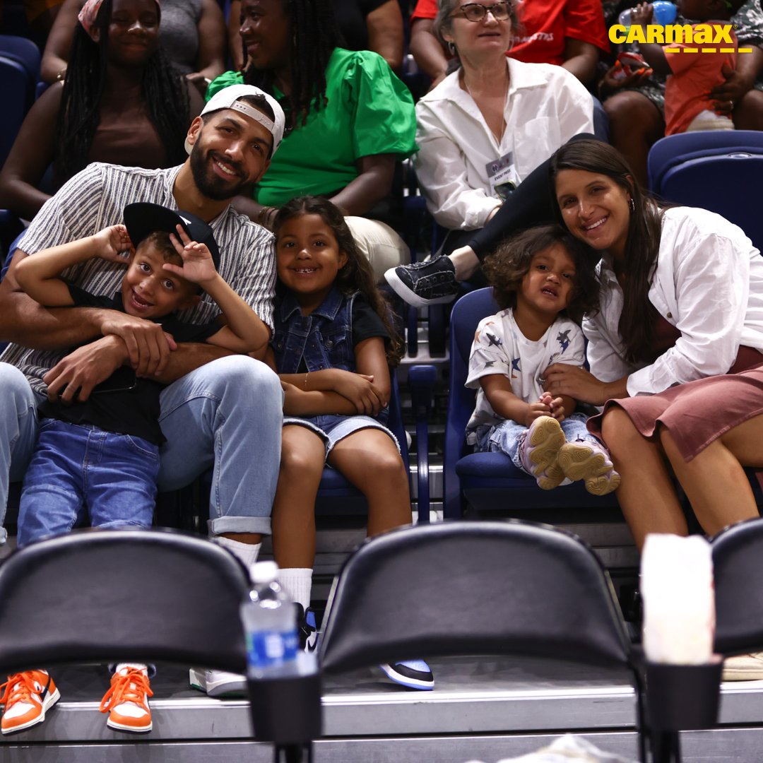 Anthony Gill and fam in the house! 🤝 @WashWizards #OurTimeOurLegacy | @CarMax