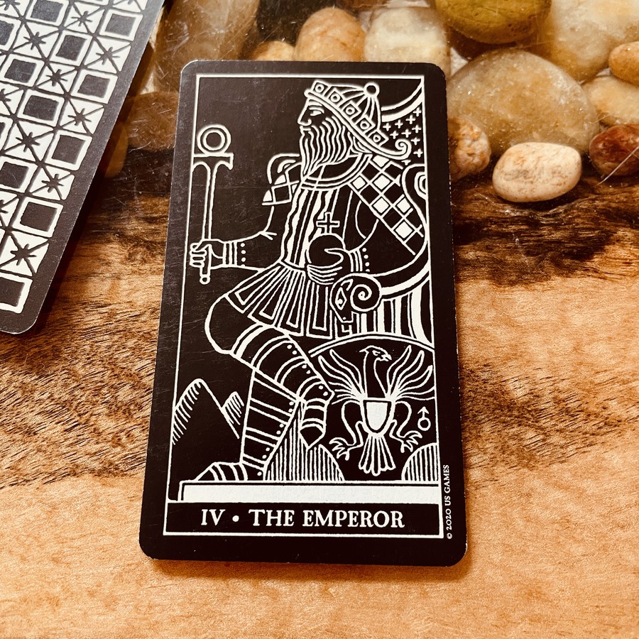 fenice's tweet photo. The Emperor epitomizes material power, standing as a pillar of stability and authority. His discipline shapes realms and rules hearts. Trust in your own power. #TarotEmperor #MaterialPower https://t.co/VsXogLB2Xn