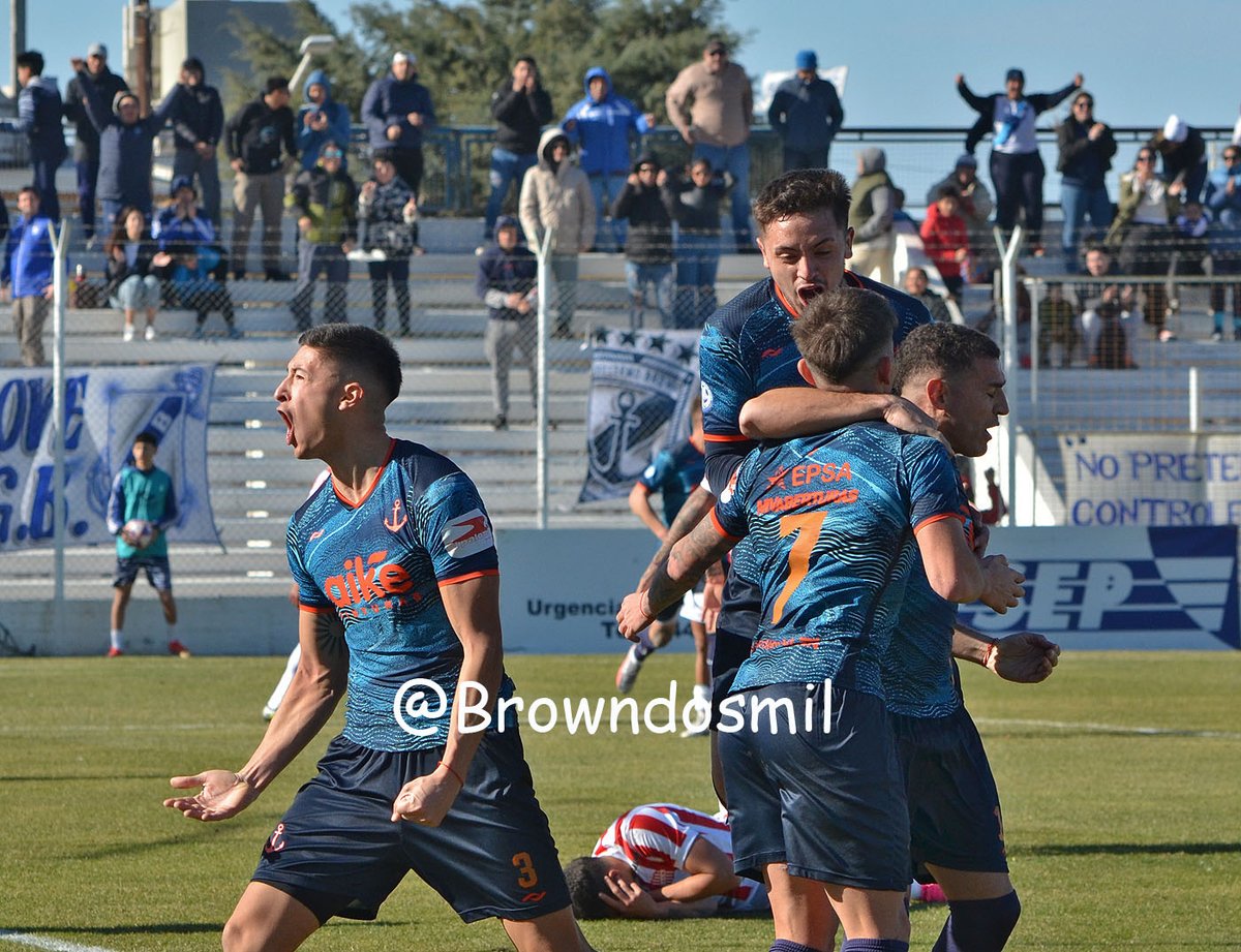 Browndosmil's tweet photo. Vamos banda que se puede!!!
#LCDSM https://t.co/ZDpcE95qLl
