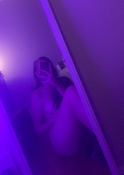 ShyyyBunny's tweet photo. Someone cum satisfy me😈💦 https://t.co/NqZspWcSLw