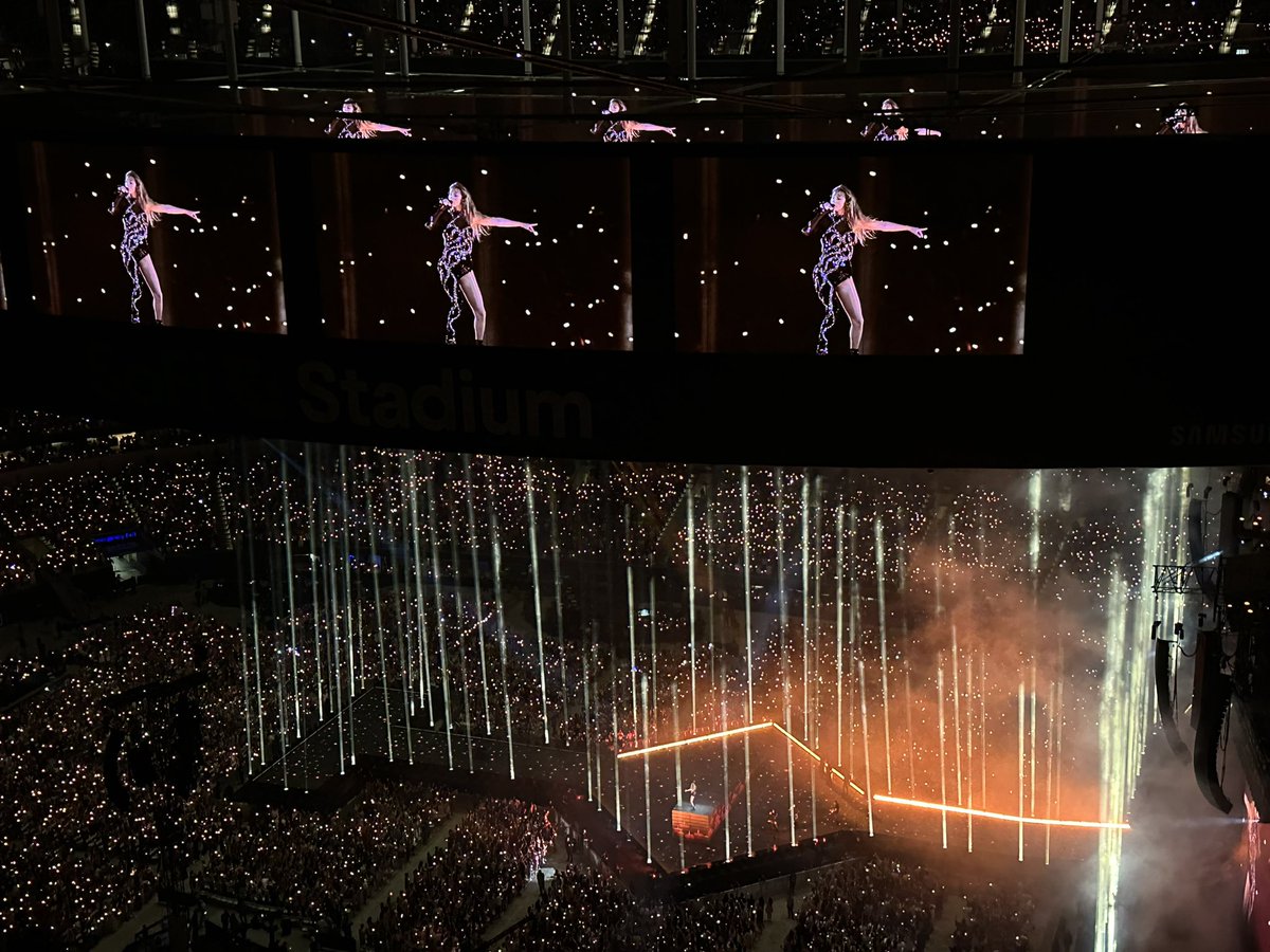 kicastanon's tweet photo. last night was everything 🫶🏼💜 https://t.co/70jjudNx2s