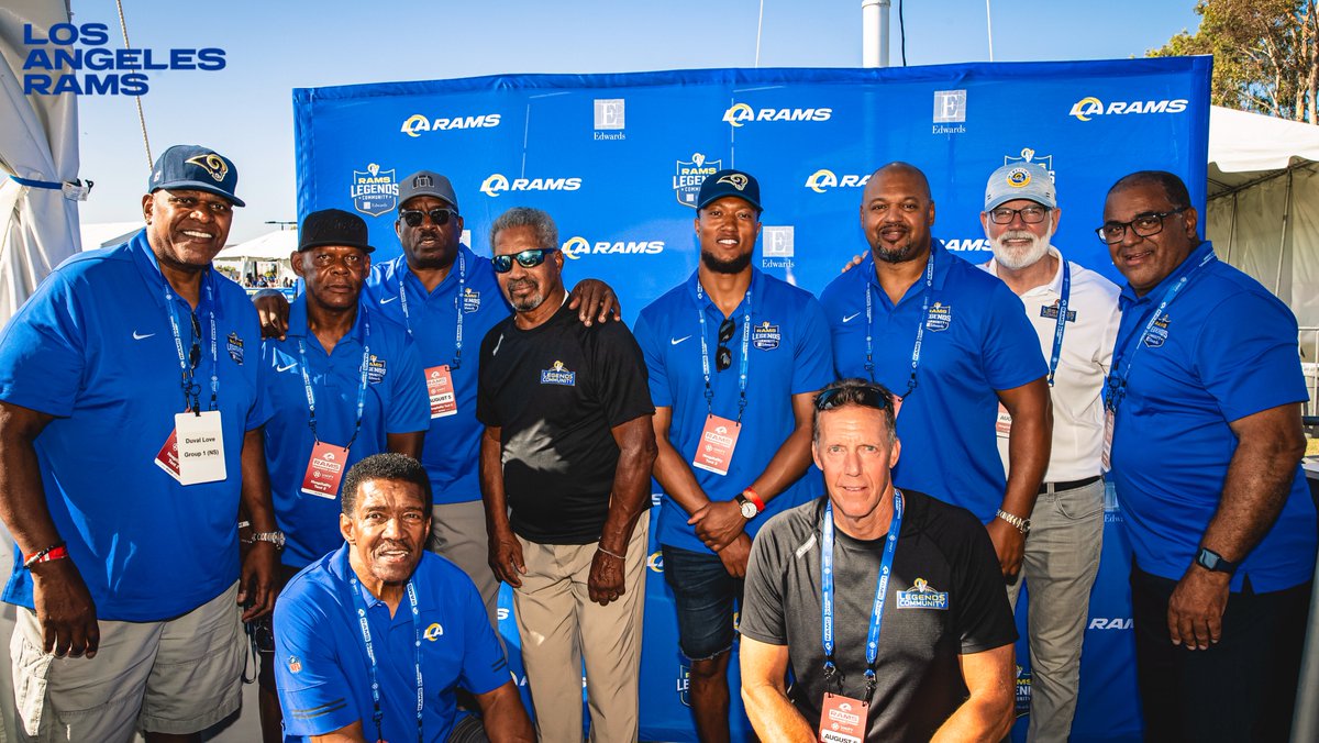 RamsCommunity's tweet photo. A legendary play can start with a routine echo screen.
 
We’ve teamed up with @EdwardsLifesci for “Off the Sidelines” to make screening for heart valve disease a priority for people ages 65 and older. https://t.co/l2oUxVdbyU