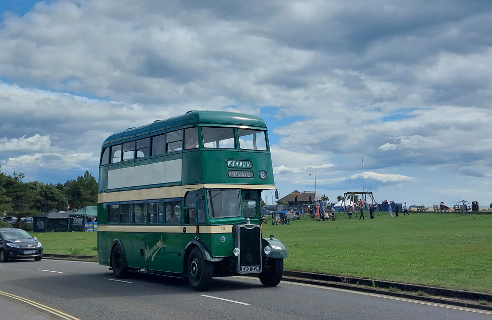 BobMockford's tweet photo. Stokes Bay Bus Rally, Sunday 6 August 2023. Photos, set 1 of 4. #stokesbay #busrally https://t.co/zHdxoCuvqi