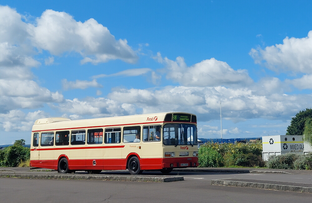 BobMockford's tweet photo. Stokes Bay Bus Rally, Sunday 6 August 2023. Photos, set 1 of 4. #stokesbay #busrally https://t.co/zHdxoCuvqi
