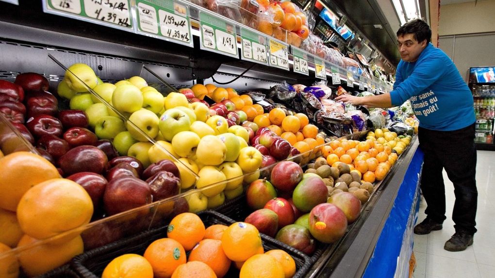 CTVNews's tweet photo. Canada’s inflation rate is plummeting, so why are grocery prices still so expensive? https://t.co/lOCYlPFoSU https://t.co/ws6xckVU7n