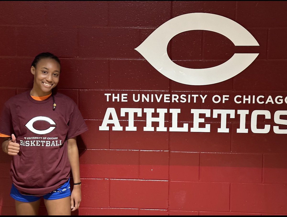 22PatriceL's tweet photo. Awesome time at the @UChicagoWBB elite camp yesterday! Super competitive environment with great coaching. Thank you @mbilek22 and @Coach_Maria4 for the awesome camp. #MaroonMade https://t.co/X53tXdEsrt