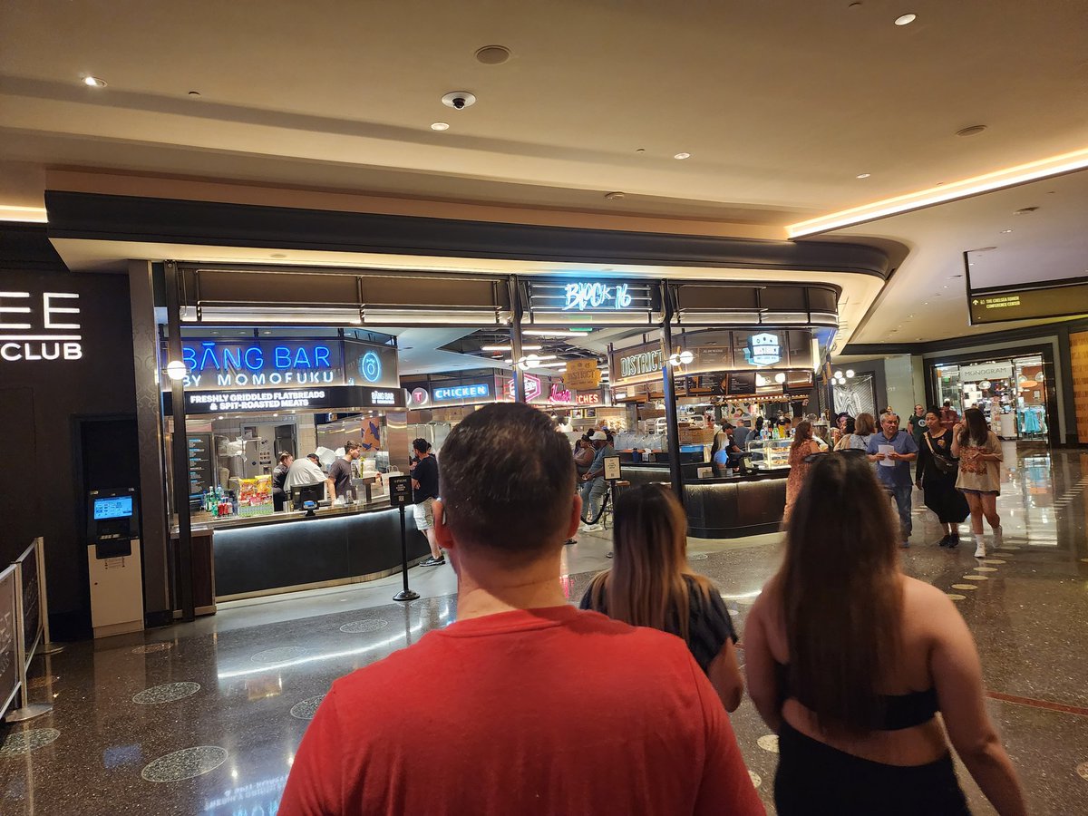 ThatTw1nGuy's tweet image. IN THERE! #Block16