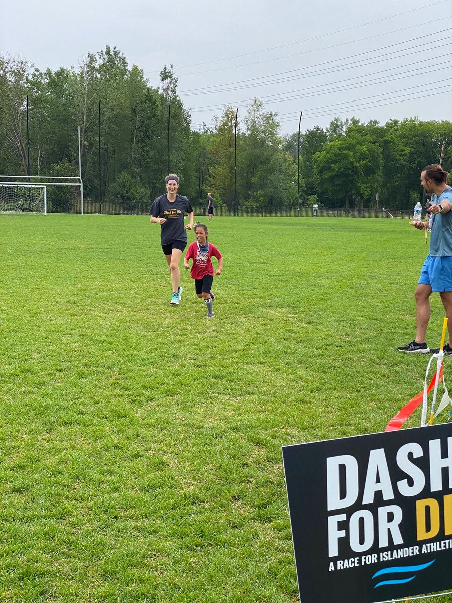 DLS_Activities's tweet image. Our Inaugural Dash for De was a success! We had so much fun at our run/walk 5K for athletics this morning we can’t wait to do it again next year! Thank you to all our volunteers and sponsors! Go Islanders!