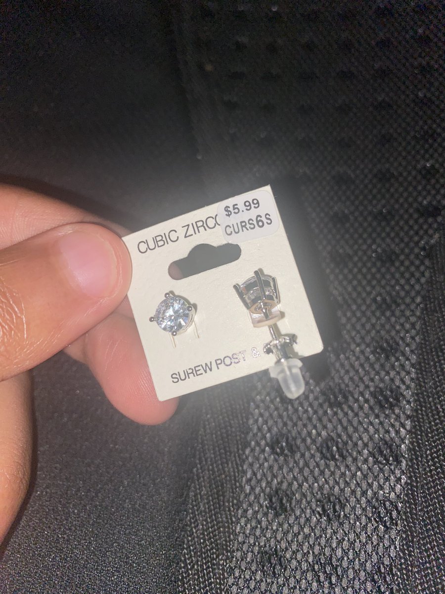 imma get beauty supply earrings everytime, i don’t care