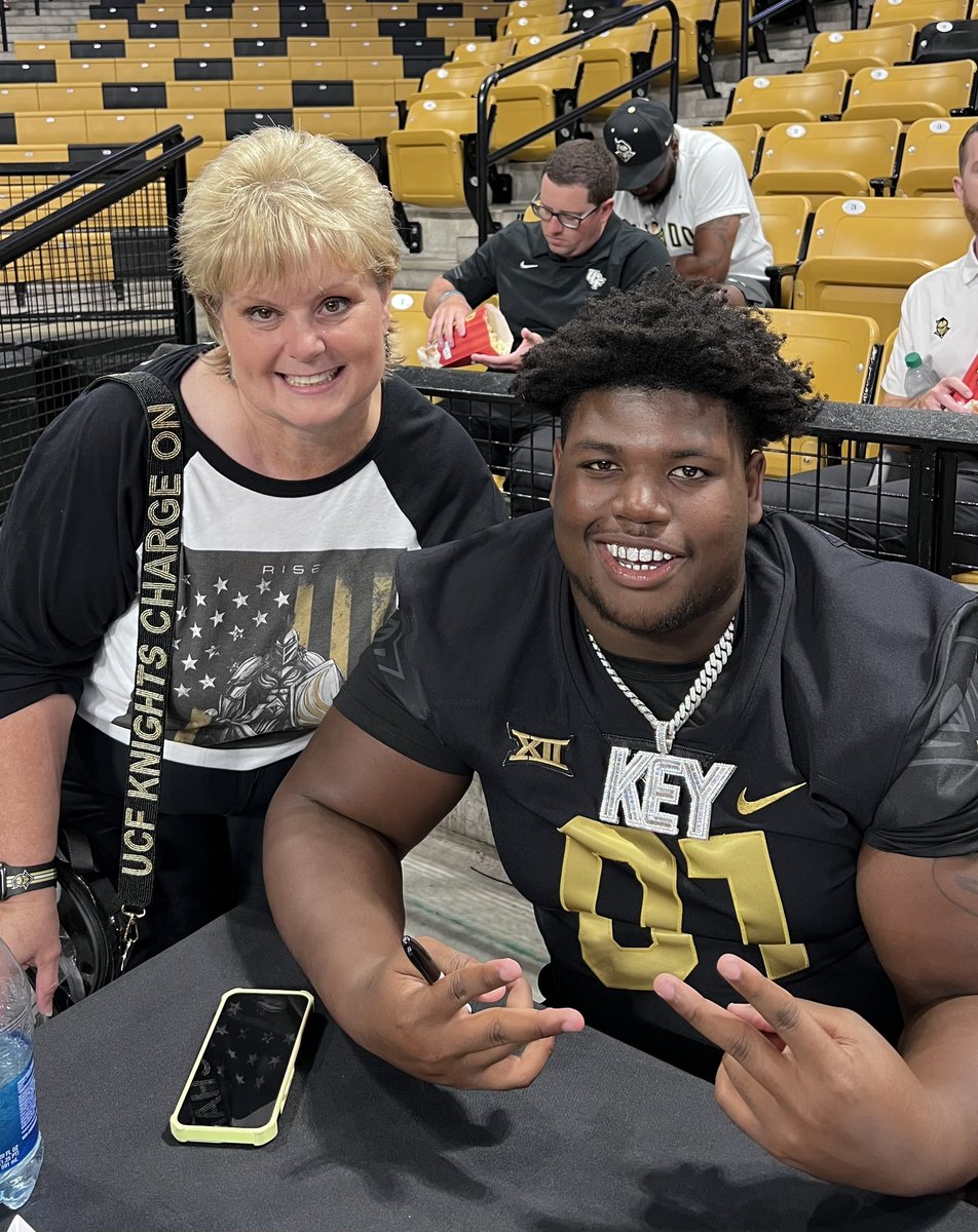 Great time today at @UCF_Football FanFest as my face is all smiles! So excited for our @Big12Conference debut in 25 days! The players were also ready to start and looked amazing in the new uniforms. Mahalo to @lokahi_77 for signing his jersey for me. @king_frog1111 shirt 💛🖤