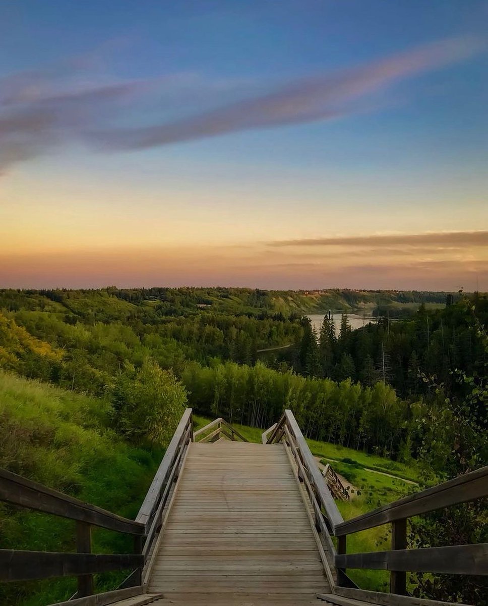 150 kilometres of trails just waiting to be explored. #ExploreEdmonton

📸: brandnmay on IG