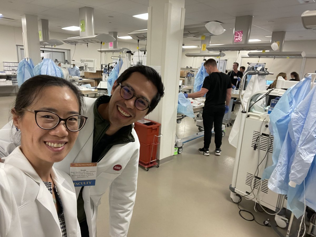 IrisWangMD's tweet photo. 😊🤩 GI colleagues are the best!
@ASGEendoscopy #FirstYearFellowscourse
@SanchezLunaMD @ElenaGGibson https://t.co/jnQZLf7CuR