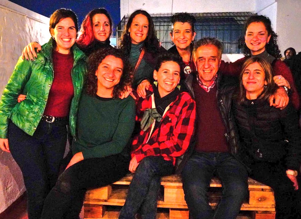 Gracias a estas artistas hermosas por la linda juntada que tuvimos en el Bunker Cultural de <a href="/lmf_oficial/">Las Manos de Filippi</a> y por el apoyo a #SolanoPresidente y a quienes encabezamos las listas de esta izquierda que pone el cuerpo en todas las luchas💚
<a href="/LauraAzcurra/">Laura Azcurra</a>  <a href="/patriciabarone4/">Patricia Barone</a>