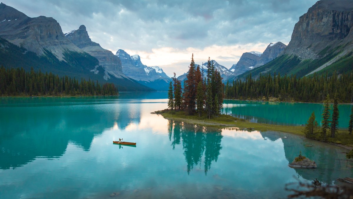 ninadefillaa's tweet photo. Journey to Spirit Island // canoe camping at Fisherman's Bay on Maligne ... https://t.co/42AlfLmwgS via @YouTube https://t.co/EP8cYXYgxV