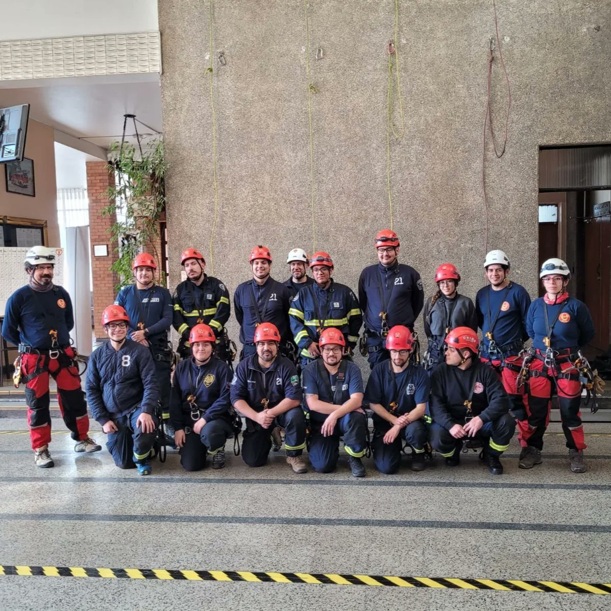 Hoy se dio término al curso IMP-1 en dependencias de la @octavacbs , donde aprobo satisfactoriamente nuestra voluntaria activa Taiz Toledo, obteniendo la calificación máxima del grupo curso.

Felicidades!