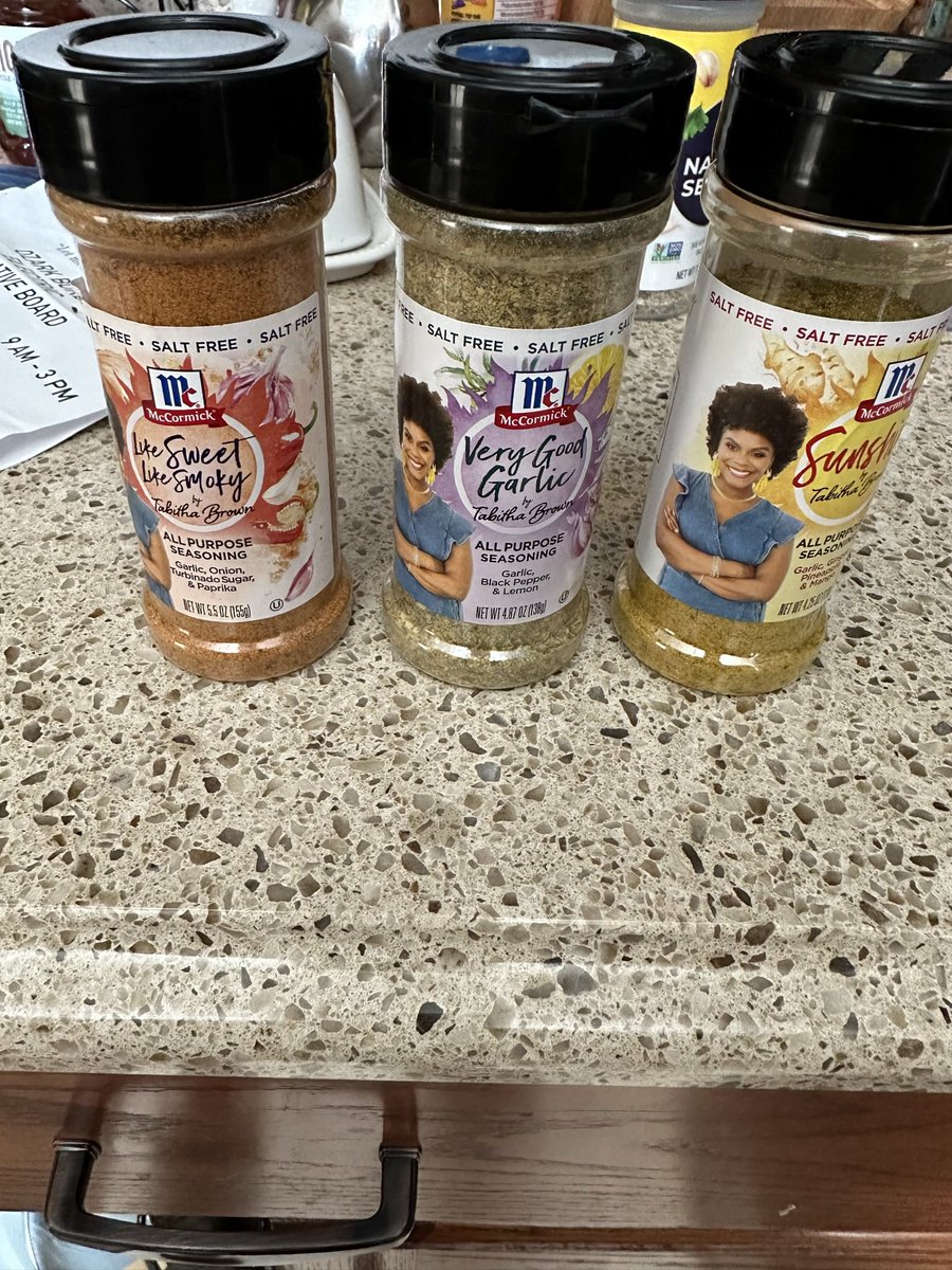 MyeshaLynne's tweet photo. My local Walmart FINALLY has all of them🙌🏽.@IamTabithaBrown https://t.co/Tzf0rZNicE