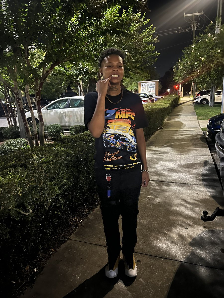 word2mygoons's tweet photo. i really came from shit but i won’t change for shit 🖤 https://t.co/dXelHGnSRY
