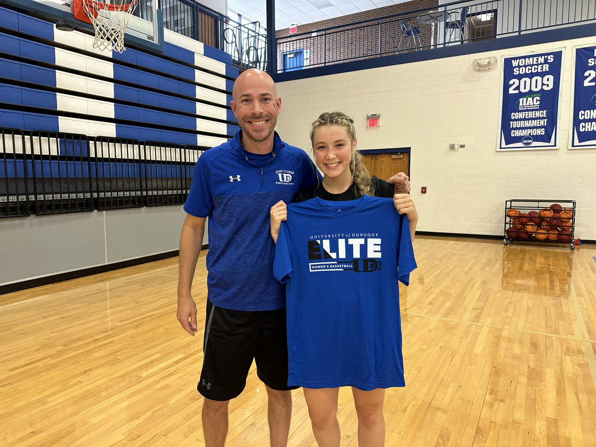 averymiller_10's tweet photo. A huge thank you to @Coach_JSmith17 for running @UD_WBB’s Elite camp today! The overall day was incredible and I am grateful to have received the invite to watch the team practice. It was awesome hearing the girls rave about Coach Smith and how wonderful the program is. https://t.co/s2efFfcUO0