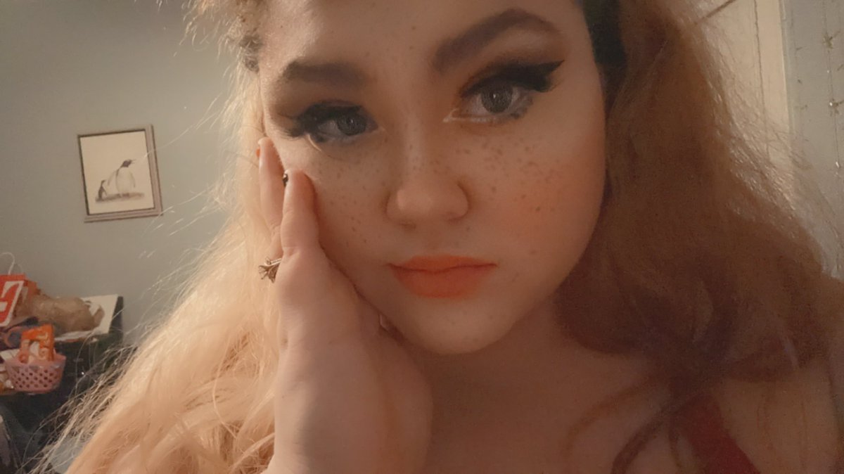 EmbrieSparks's tweet photo. 👏🏻👏🏻🫴🏻 $80 wanna get some bud 🍃🍃 be a good mutt and send won’t you?

Findom Domme finsub finbrat brat paypig smokefetish 420domme https://t.co/KbA8Ld8o6V