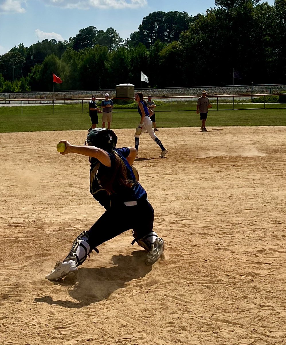 LLG_Dom's tweet photo. Work hard….play hard!!  After a short break these ladies hit the practice field today ready to get better and work harder even in the nasty heat!!  #llg  #llgstrong💪 #getstruck⚡️
@Org_LLG https://t.co/bRS0XfHbYr