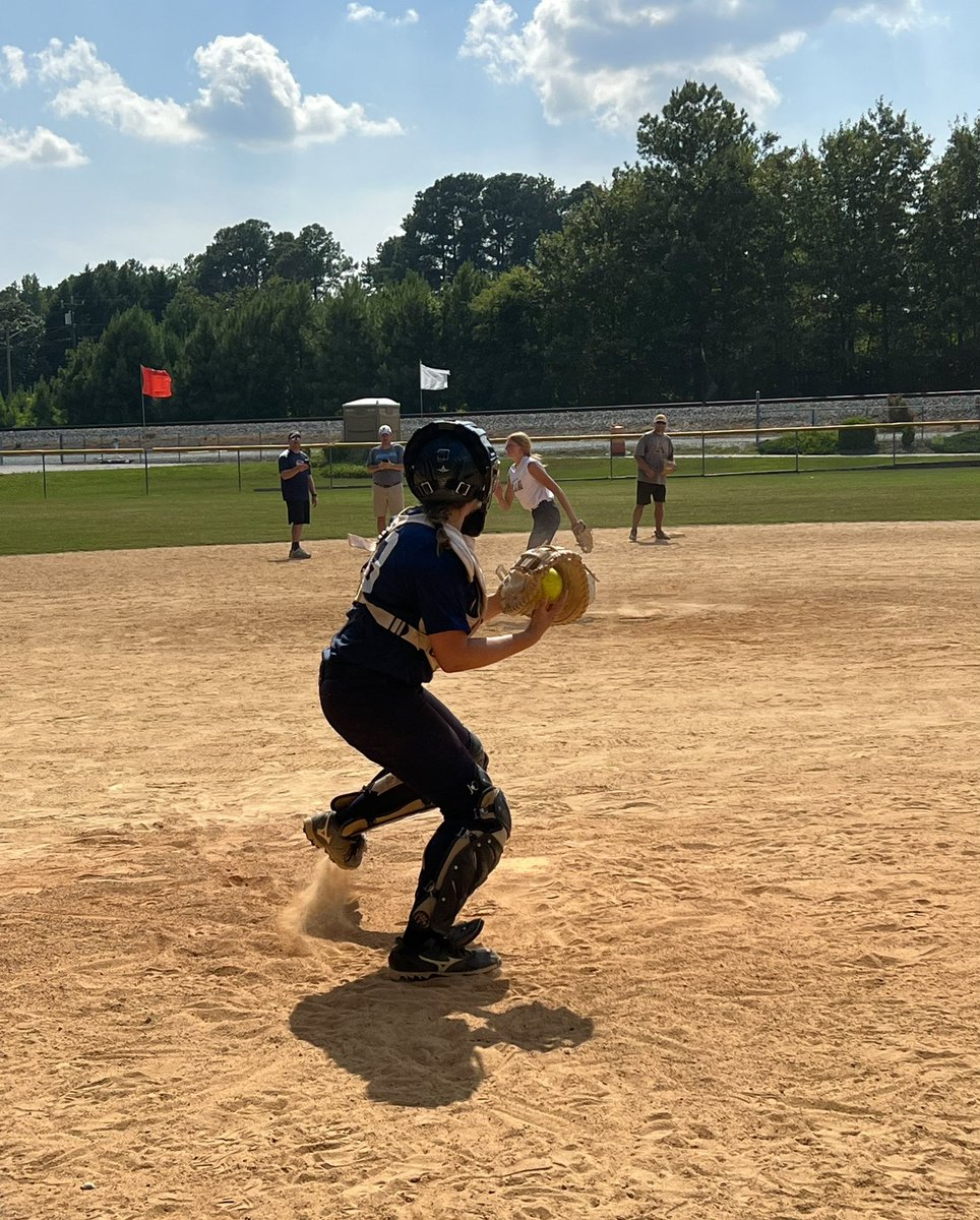 LLG_Dom's tweet photo. Work hard….play hard!!  After a short break these ladies hit the practice field today ready to get better and work harder even in the nasty heat!!  #llg  #llgstrong💪 #getstruck⚡️
@Org_LLG https://t.co/bRS0XfHbYr