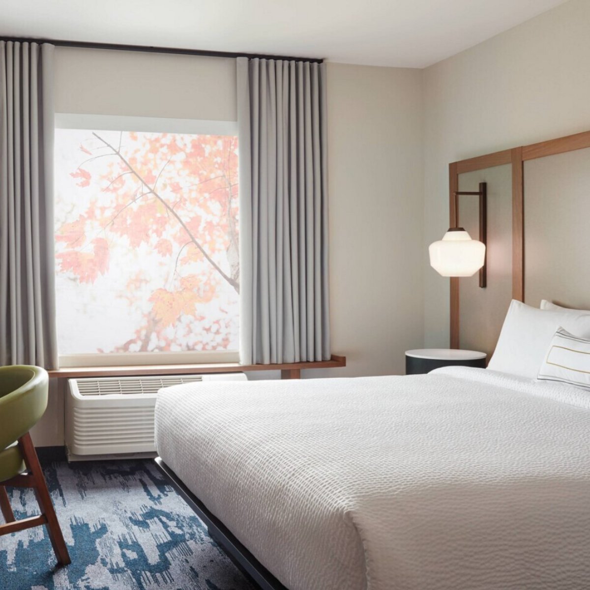 FairfieldDuncan's tweet image. Treat yourself to a well-deserved break and book a stay with us. Start your day off right with a delicious hot #breakfast on us. Visit  bit.ly/39NwiYx now to take your next #DuncanSC soon!