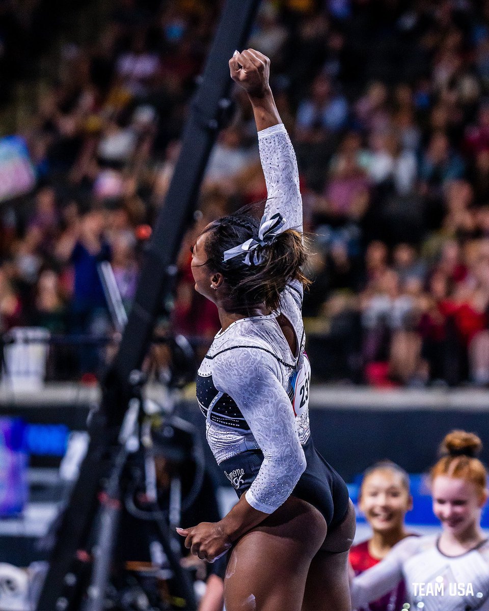 happy to be back out on the floor! this journey has been a rollercoaster of emotions.  thank you for believing in me. 🫶🏾