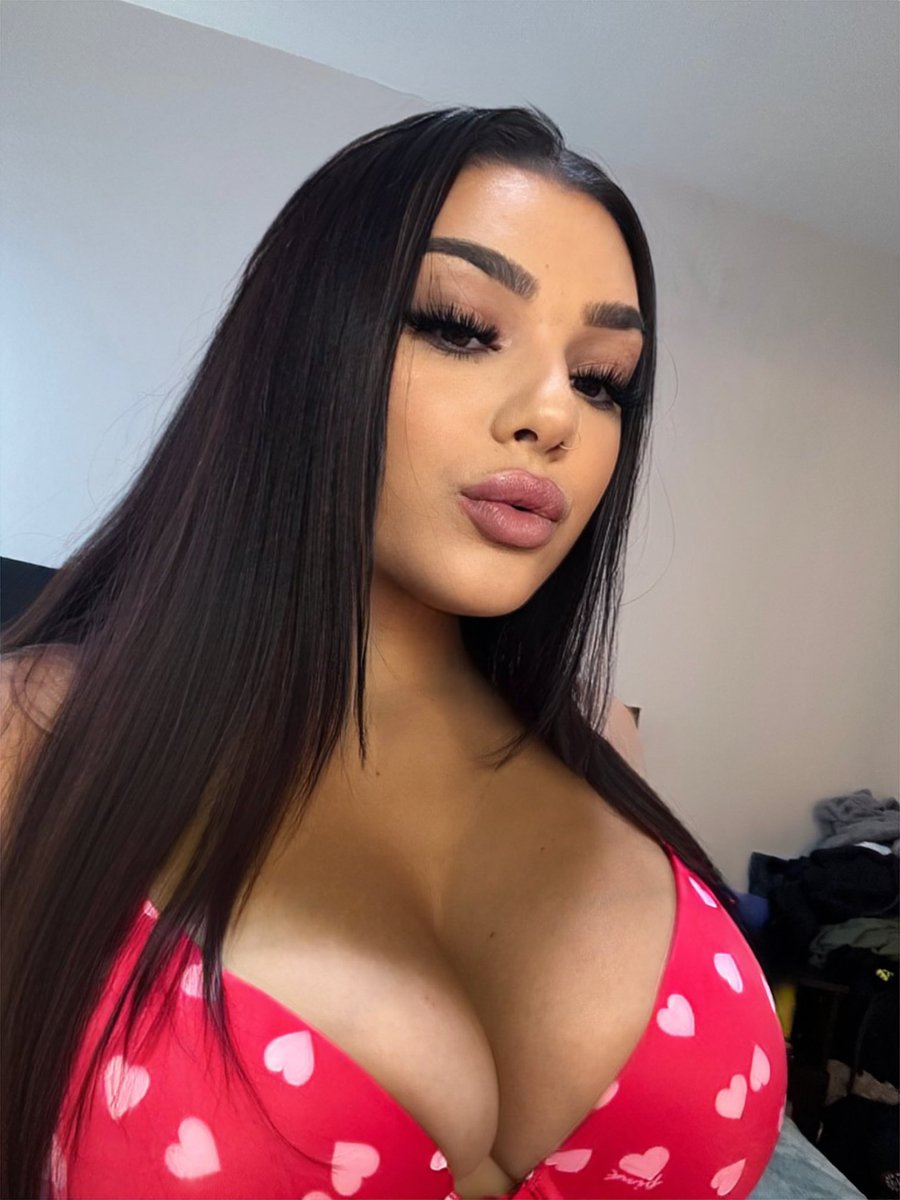 AssGodTM's tweet photo. we want a double domme rt game 😏 https://t.co/A9UgBAtbG2