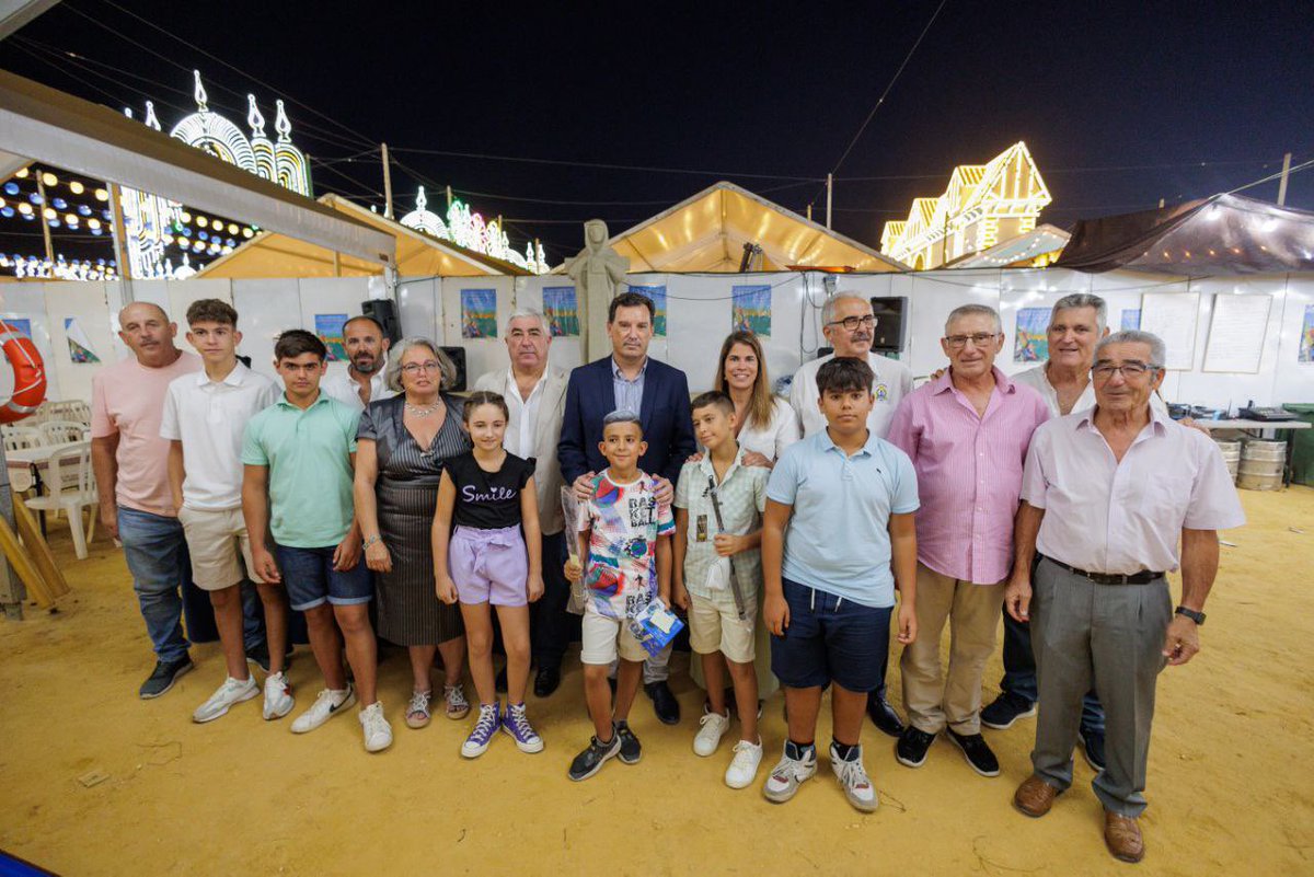APHuelva's tweet photo. ⛵️ Acudimos en las #Colombinas a la clausura de la XLIX Semana Náutica Internacional Colombina del Real Club Marítimo de Huelva
Edición muy especial en la que hemos ostentado la Presidencia de Honor por el #150AniversarioAPH
¡Gracias al #RCMH y enhorabuena a los ganadores! 👏👏 https://t.co/muafDPRQAb