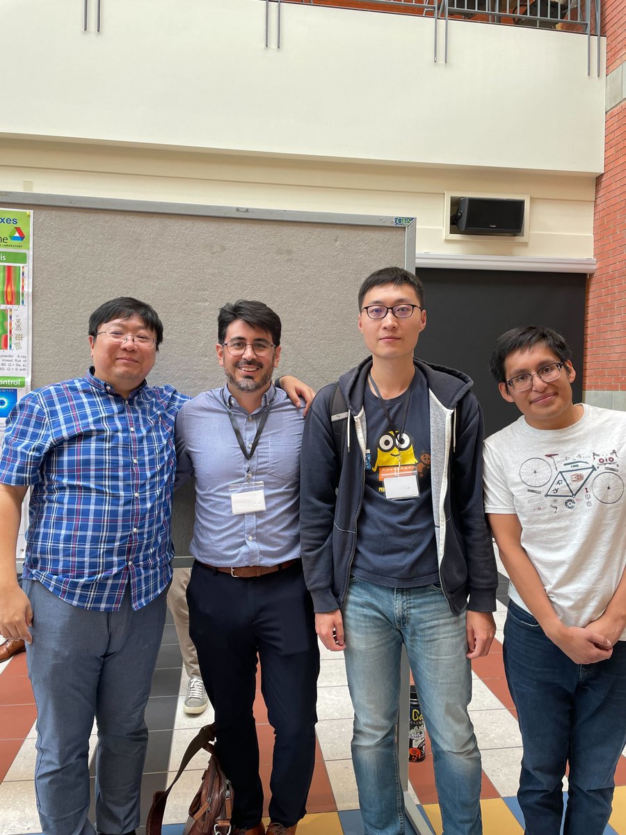 RodriguezLabUMD's tweet image. Past and present group members at the North American Solid State Chemistry Conference #NASSCC. Tianyu Li @Tianyu_crystal and Xiuquan Zhou doing great work now as postdocs, launching their independent careers soon.