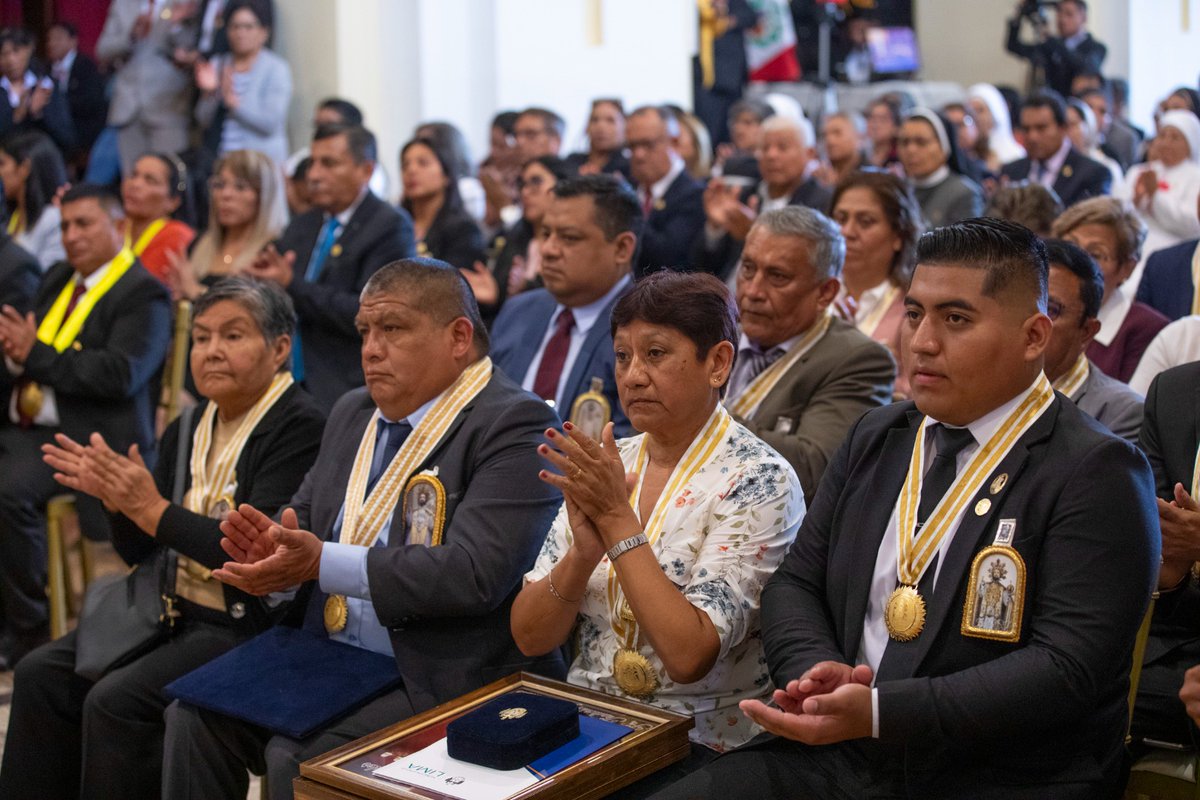 MuniLima's tweet photo. ¡Participamos del aniversario del primer centro turístico de Lima!🎉
El teniente alcalde, Renzo Reggiardo, en representación del burgomaestre @rlopezaliaga1 participó de la sesión solemne, Misa y Te Deum por los 450 años de fundación del distrito de Pachacámac. https://t.co/uJdiyBprAq