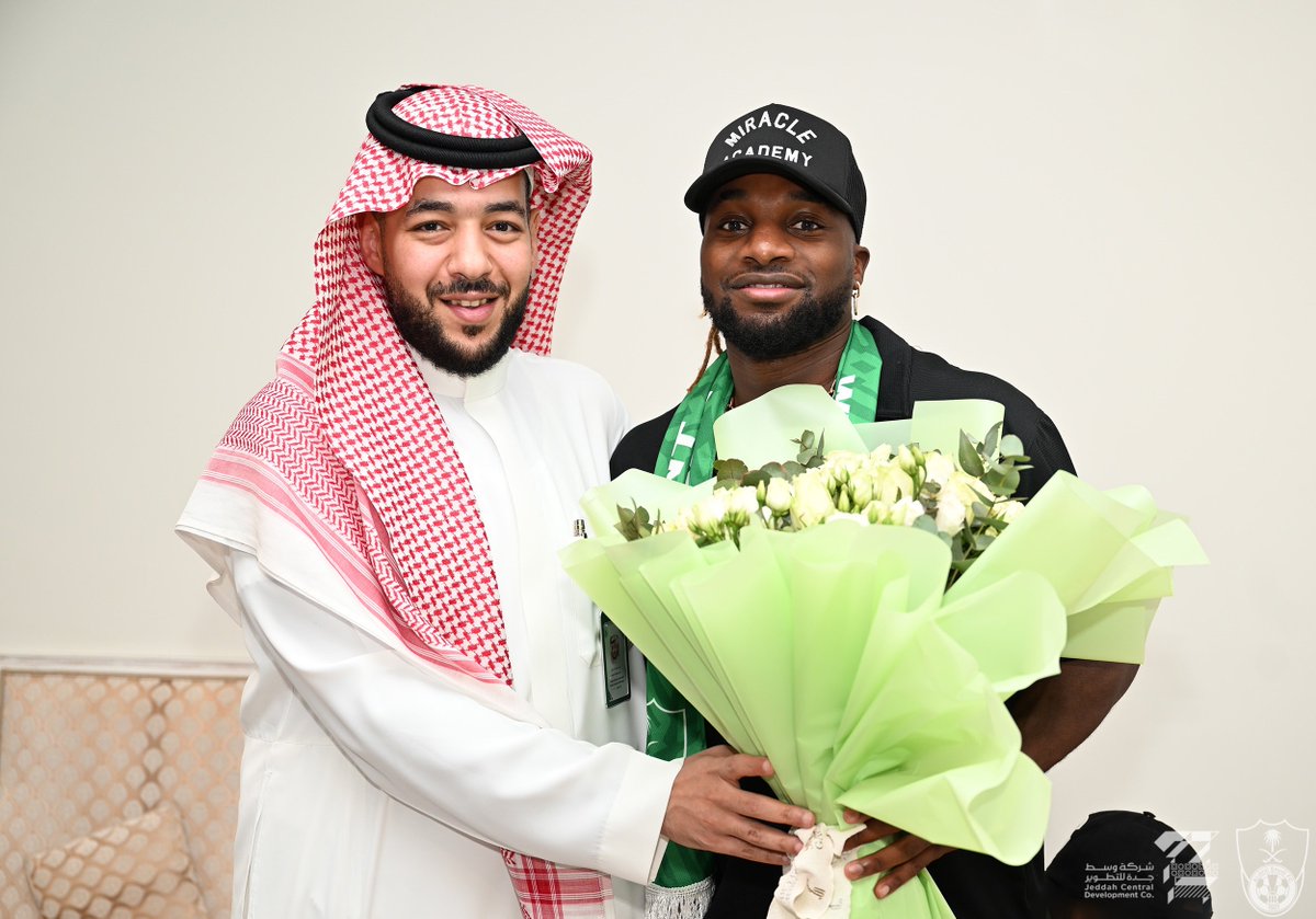 ALAHLI_FC's tweet photo. ماكسيمان وصل 🤩 https://t.co/XHaLB4ijvC