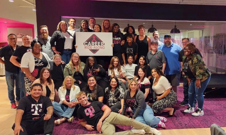 BSchlittenhard's tweet image. Helping people grow their careers results in company success! Career Ride-Along week in Overland Park was impactful. Thank you to members of my team for their tireless efforts, to the passionate hosts, and to the impressive participants. #AlwaysBeGrowing. #BeMagenta