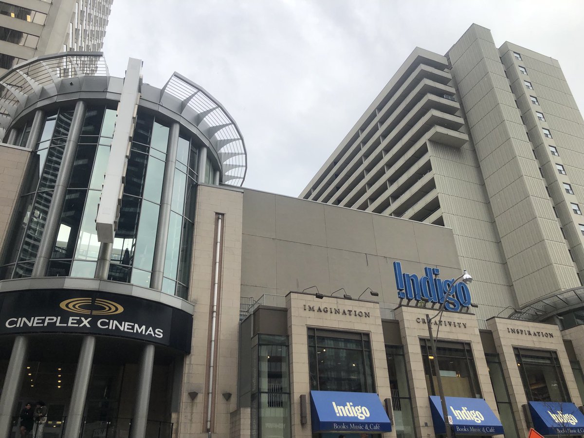 ⁦<a href="/cityoftoronto/">City of Toronto 🇨🇦</a>⁩ - 🚴‍♀️ - 102km mark - Yonge &amp; Eglinton.