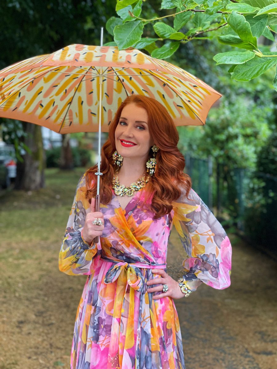 JoNewmarch's tweet photo. Come on Barbie let’s go party! 💖 Our 100th episode of ‘When Calls the Heart’ airs tonight! 🙌 Congratulations all on this spectacular achievement! 👏🤩🎈
@hallmarkchannel @SCHeartHome @WCTH_TV #hearties #wcth #mollysullivan #100episodes https://t.co/19v72ZpfgC