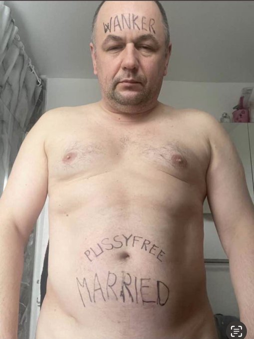 Greet another toy in my collection #AndreiMirceaDiciuc Pussyfree married wanker. look at that horrible<a href="/tag/andreimirceadiciuc"class="tags">#AndreiMirceaDiciuc</a>