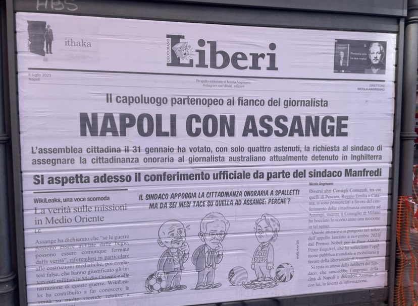 people4assange's tweet photo. Just seen in Napoli, Italia
#FreeAssange https://t.co/iwGURo8F1I