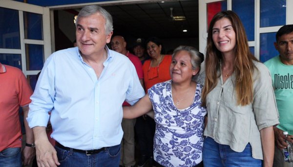 eltribuno's tweet photo. Bettina Romero: “Gerardo Morales representará un federalismo auténtico y pondrá de pie, junto a Larreta, el norte grande”
https://t.co/vJgmZfMDaC https://t.co/mSsWvftGMp