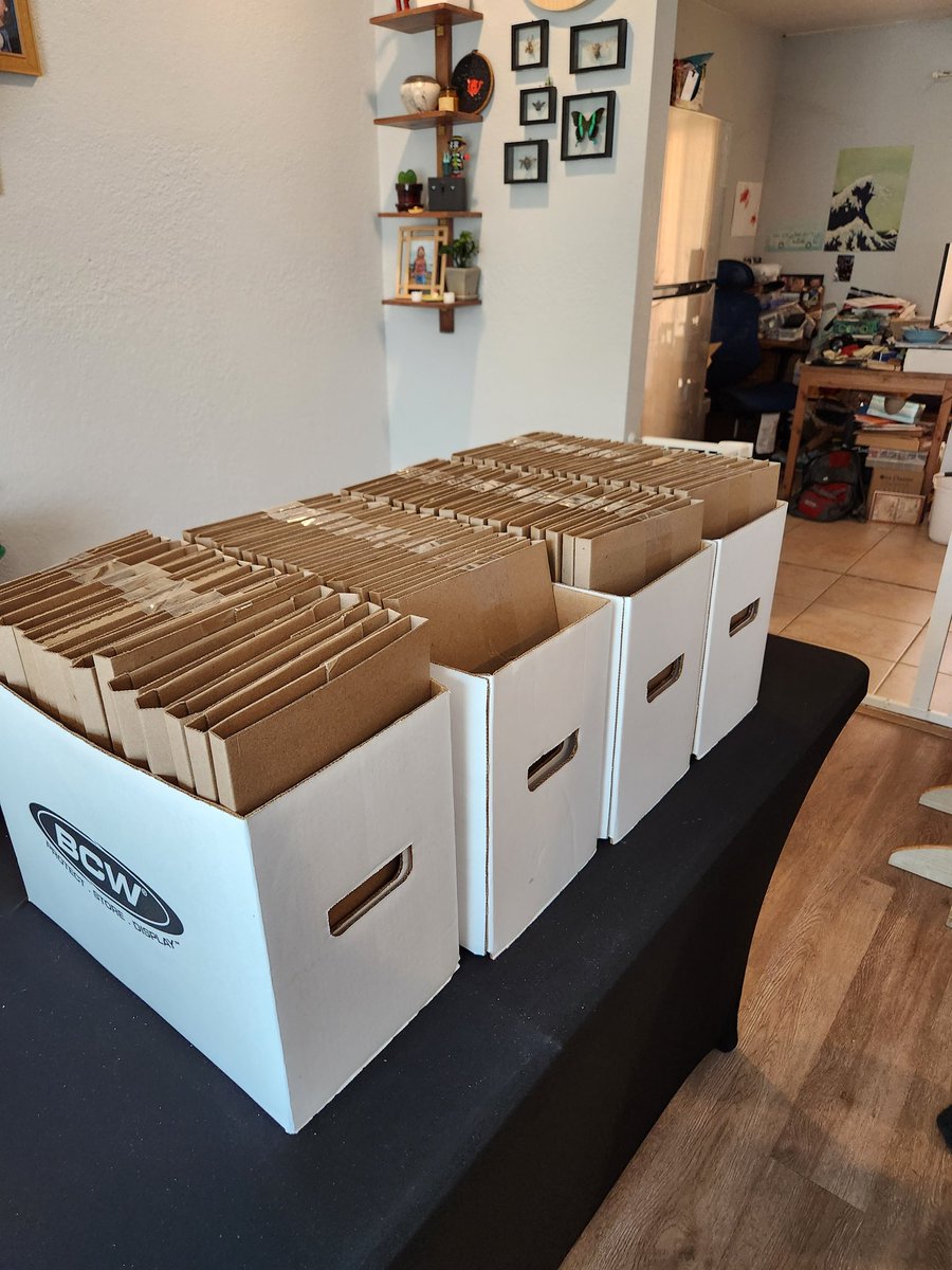 DBAndry's tweet photo. Phew! That's a lotta books! @DangerLoggins and I thank you for the support! Shipping out soon! #deadblood https://t.co/ZzfRUTljbV